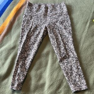 Athleta Salutation Stash Pocket 7/8 Tight